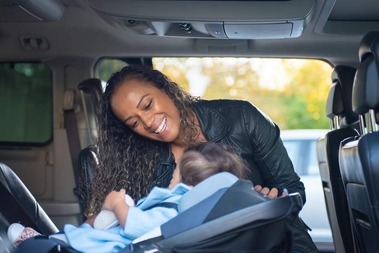 10 Tips on How to Travel with a Baby In A Taxi - The Dingle Dangle 